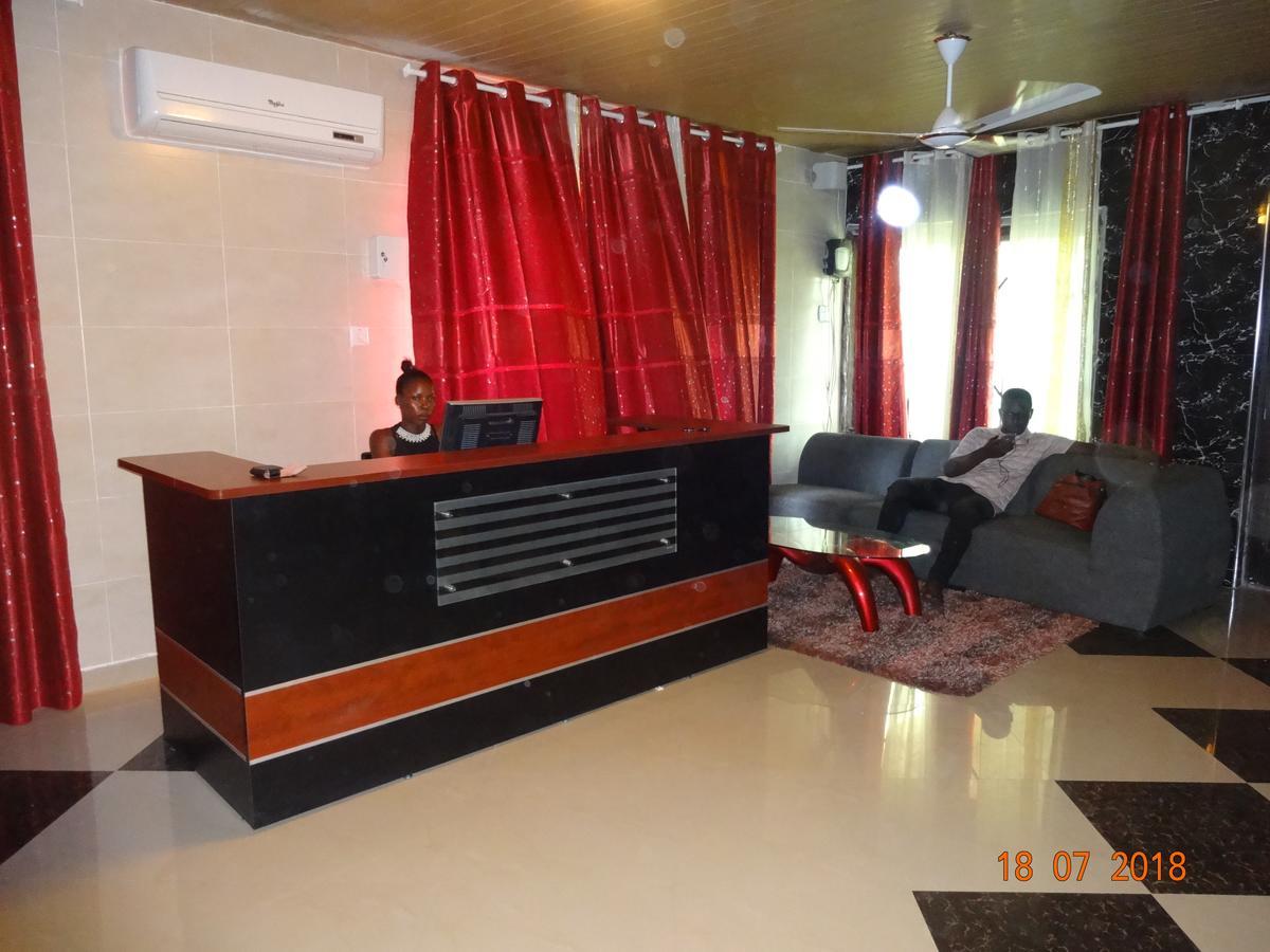 Nordik Palace Bed & Breakfast Tema Ngoại thất bức ảnh