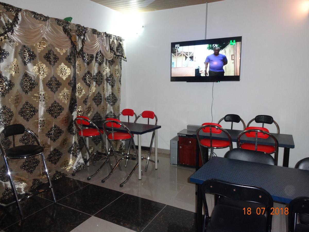 Nordik Palace Bed & Breakfast Tema Ngoại thất bức ảnh