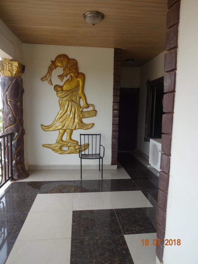 Nordik Palace Bed & Breakfast Tema Ngoại thất bức ảnh